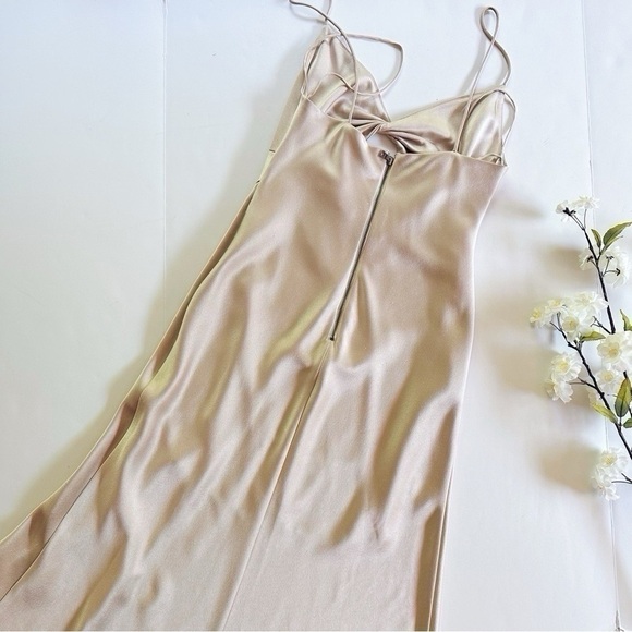 Alice + Olivia Harmony Asymmetrical Midi Dress in Sand - Picture 7 of 10